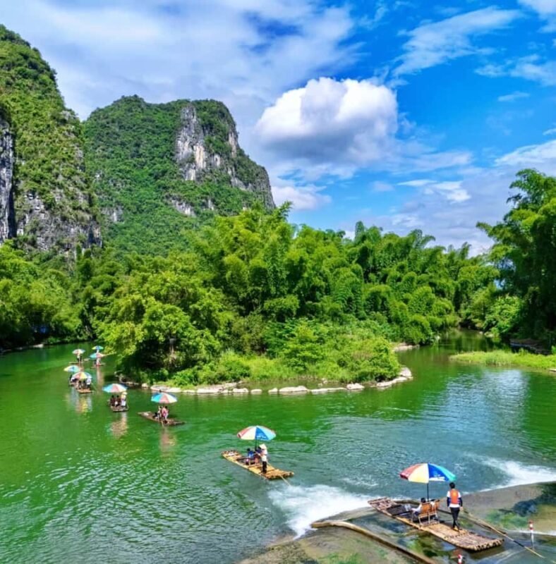 Guilin & Yangshuo: Reed Flute Cave & Yulong River drift Tour - Key Points