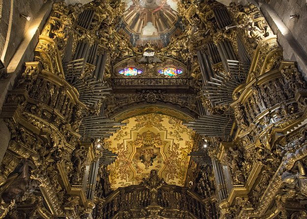 guimaraes-braga-small-group-tour-lunch-all-tickets-included
