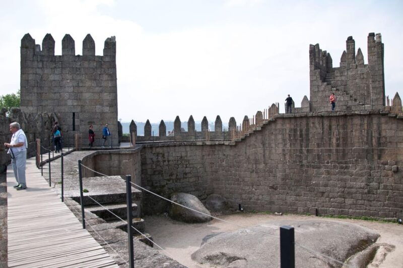 guimaraes-castle-of-guimaraes-entry-ticket