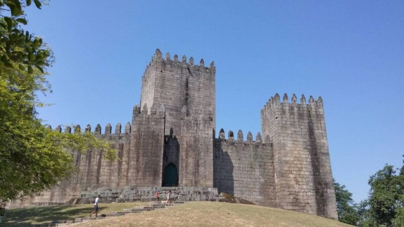 guimaraes-tour4hours-from-oportocity-tour-half-day-trip