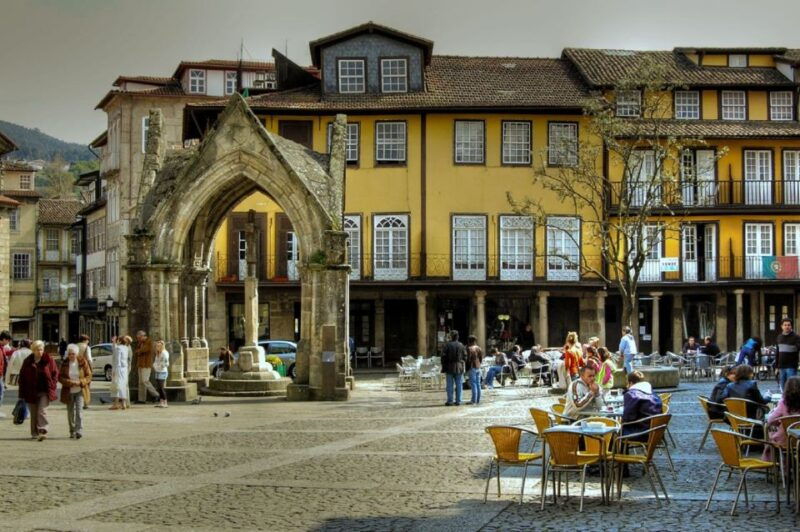 guimaraes-tour4hours-from-oportocity-tour-half-day-trip