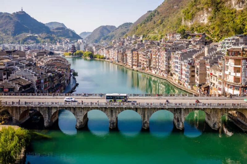 Guiyang 2-day Tour: Zhenyuan Ancient Town & Fanjing Mountain - Discovering Zhenyuan Ancient Town