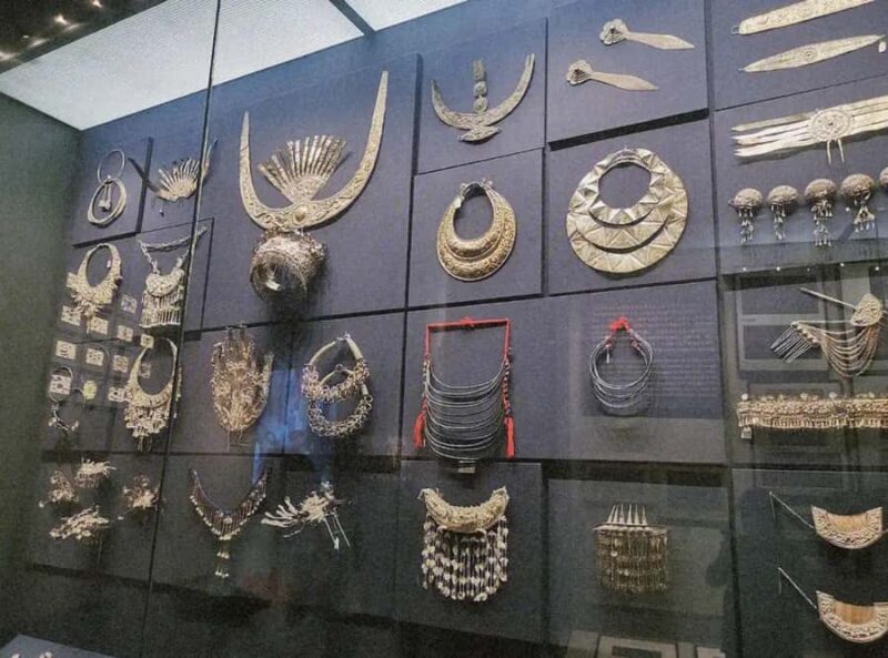 Guiyang: Qingyan Ancient Town & Batik-Making Tour - Who This Tour Is Best For