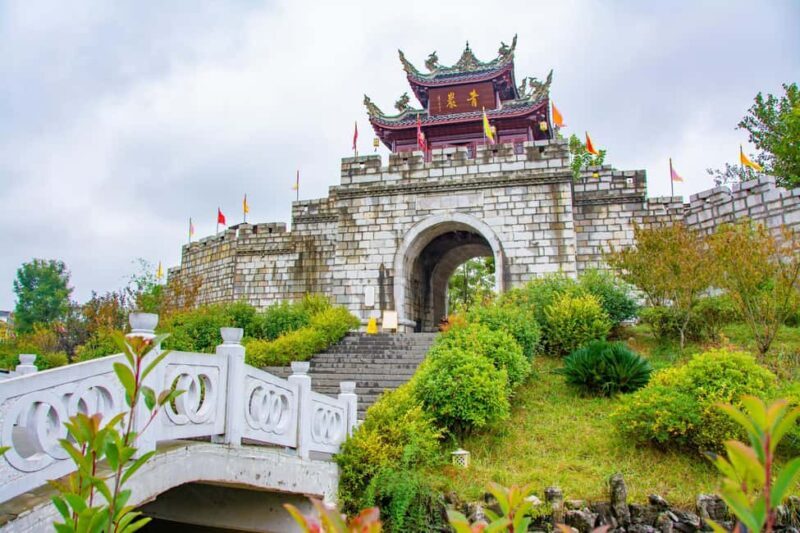 Guiyang: Tianhetan & Qingyan Ancient Town Private Tour - A Complete Look at the Tour: Nature and History Combined