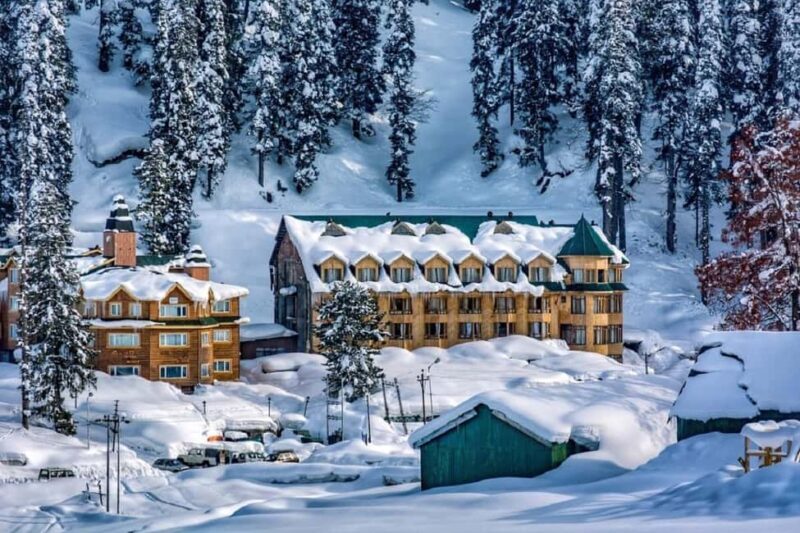 Gulmarg Snowfall Tour 3 Days 2 Nights - A Detailed Look at the 3-Day Gulmarg Snowfall Tour