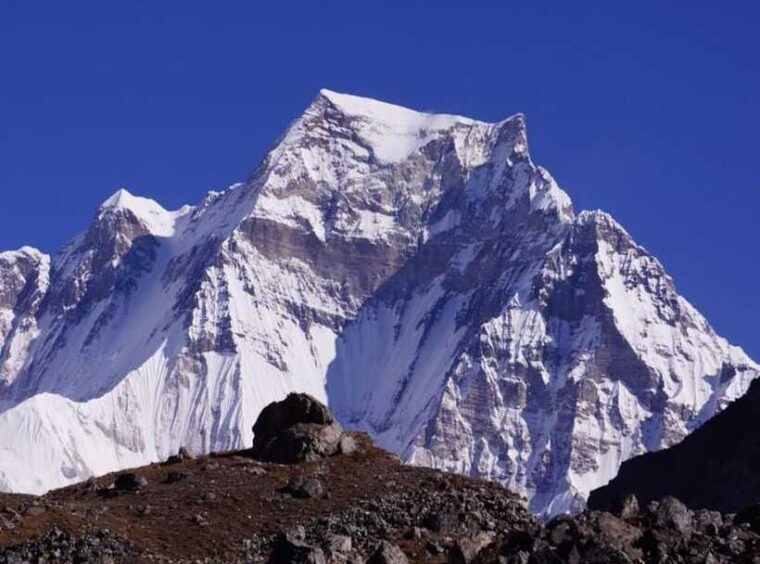 gyachung-kang-expedition-2025-2026