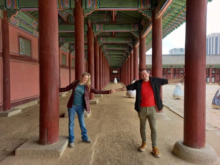 gyeongbokgung-folk-museum-bukchon-gwangjang-market