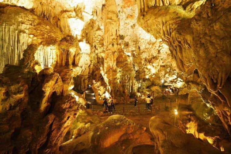 ha-long-bay-1-day-kayak-swim-surprise-cave-titov-island