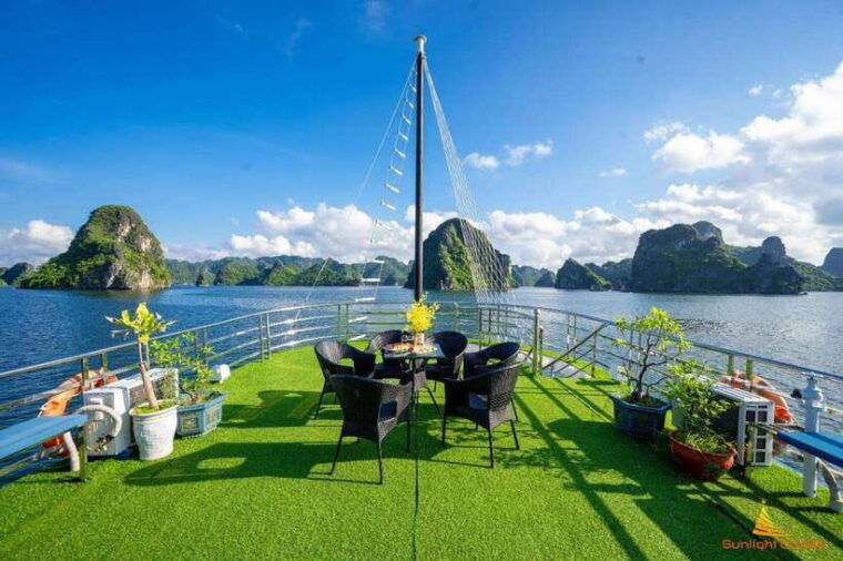 ha-long-bay-1-day-kayak-swim-surprise-cave-titov-island