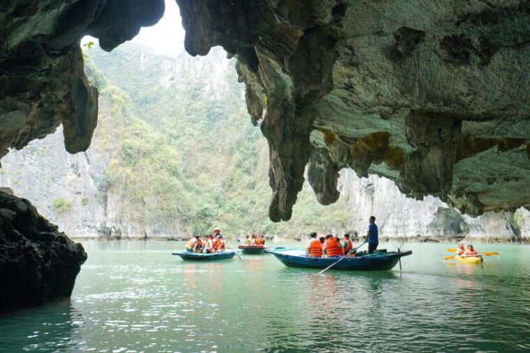 ha-long-bay-1-day-kayak-swim-surprise-cave-titov-island