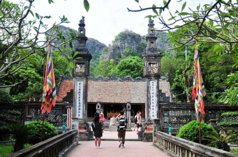 ha-long-bay-2-days-1-night-on-3-stars-cruise-from-ninh-binh
