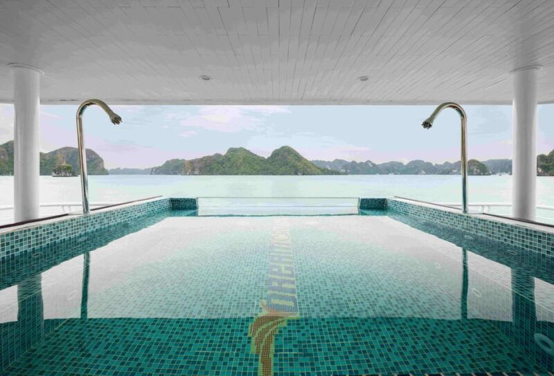 ha-long-bay-4-hours-trip-by-vdream-cruise-in-the-morning