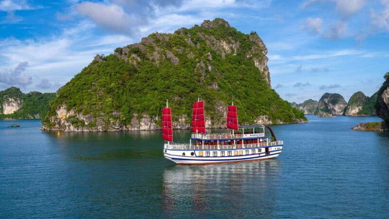 ha-long-bay-bai-tu-long-bay-luxury-boat-tour-transfer