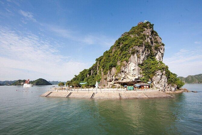 Ha Long Bay Day Cruise from Hanoi-Buffet, Kayak and Sunset Party - The Sum Up