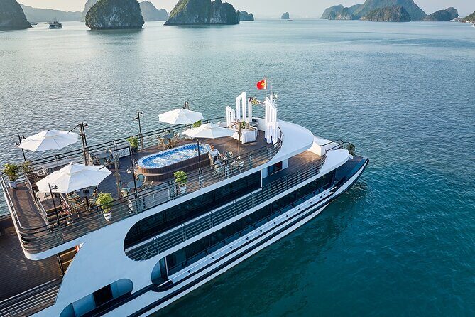 Ha Long Bay Day Cruise in One Day Tour - Key Points