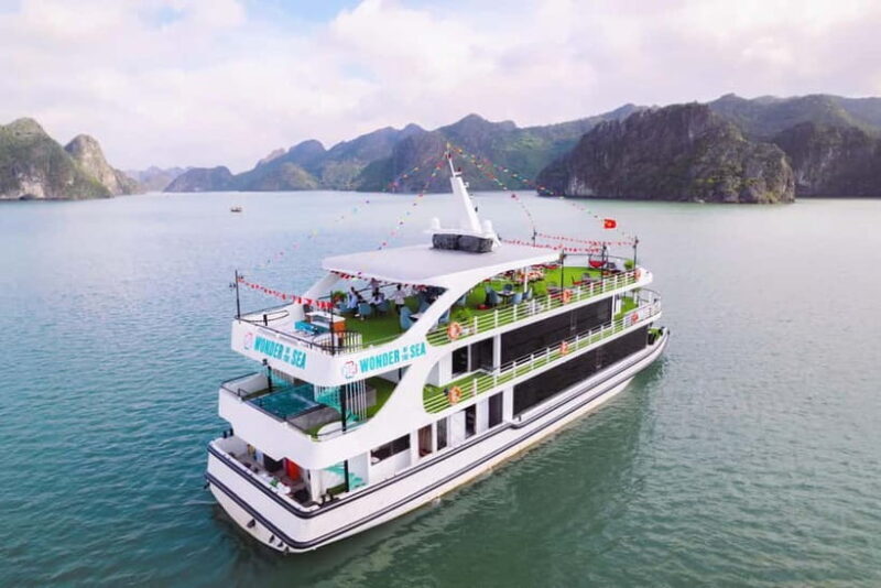 Ha Long Bay Day Tour: Buffet & Jacuzzi by Wonder of the Sea - Visiting Iconic Sights