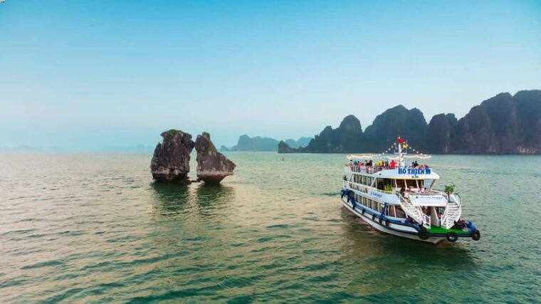 ha-long-bay-day-trip-with-best-price