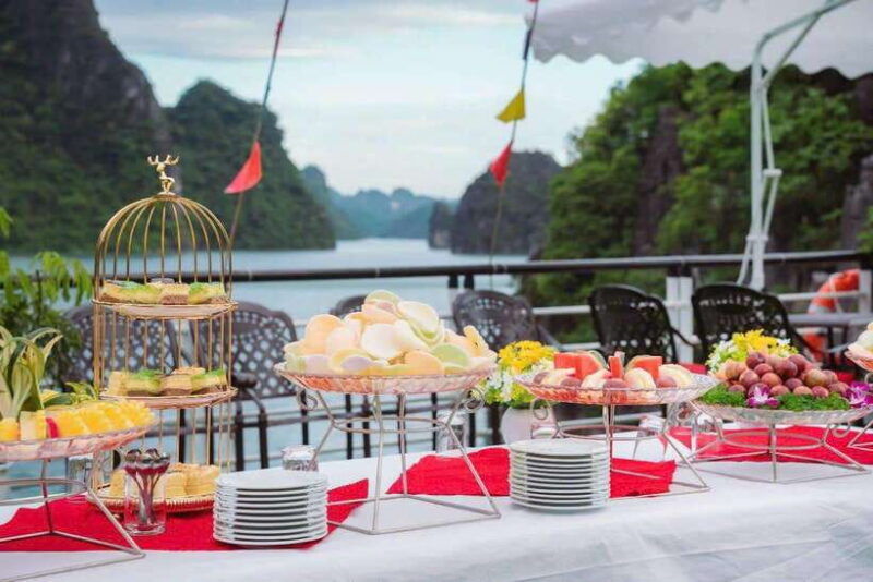 ha-long-bay-day-trip-with-deluxe-cruise