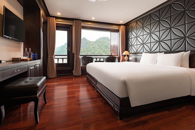 Ha Long Bay  Lan Ha Bay 2D1N Premium Cruise with Balcony Cabin - Key Points