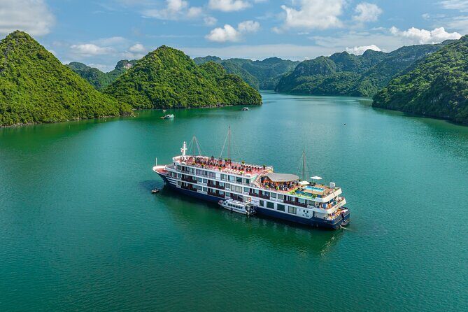 Ha Long Bay  Lan Ha Bay 2D1N Premium Cruise with Balcony Cabin - Overview of the Cruise Experience