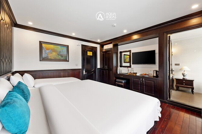 Ha Long Bay  Lan Ha Bay 2D1N Premium Cruise with Balcony Cabin - Highlights of the Scenic Stops