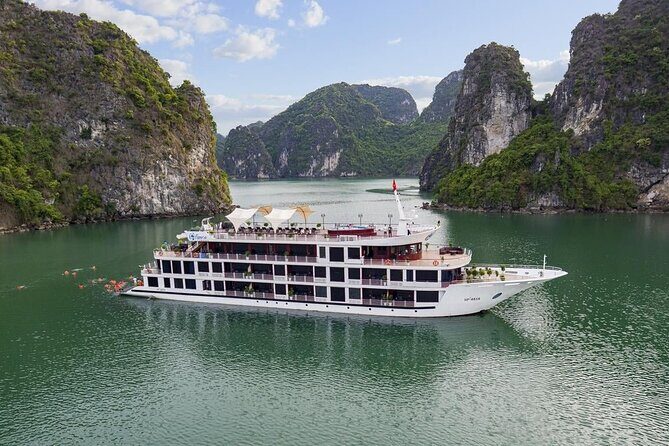 Ha Long Bay & Lan Ha Bay 2D1N Tour from Hanoi with Pickup - Discovering the Beauty of Lan Ha and Ha Long Bays: A Practical Review