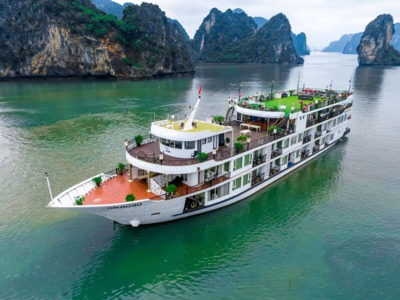 ha-long-bay-luxury-cruise-2-day-with-all-activities-guide