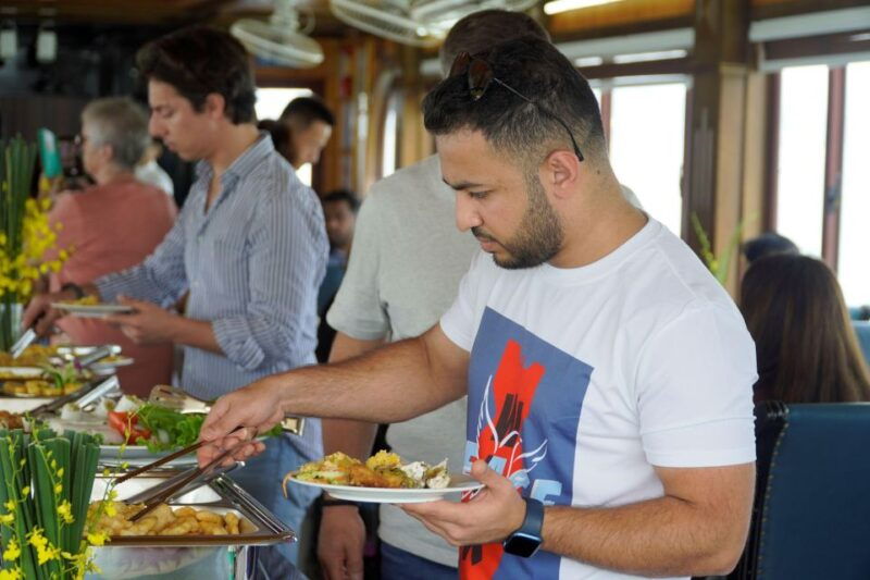 ha-long-bay-luxury-day-cruisebuffet-lunch-titopcavekayak