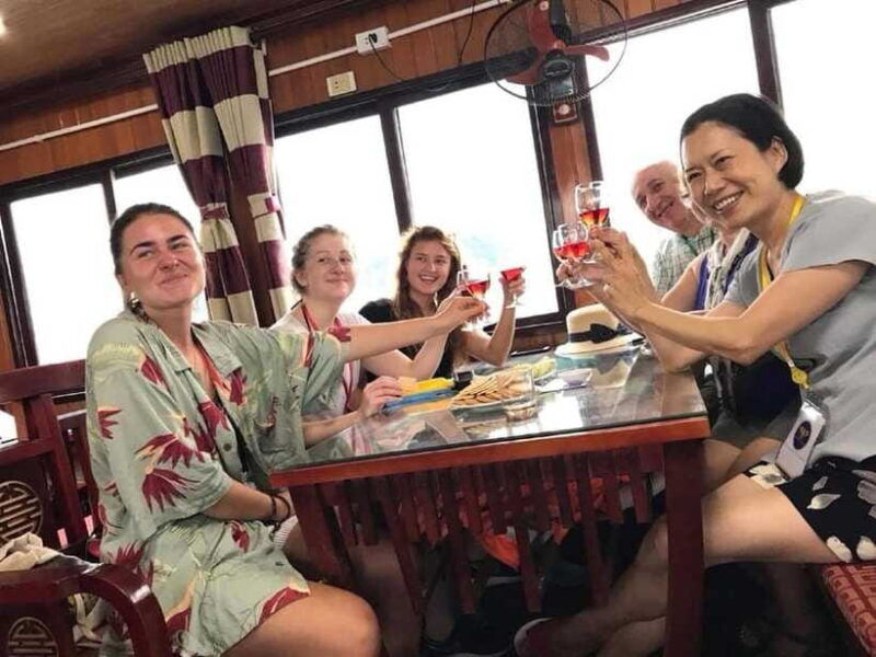 ha-long-bay-small-deluxe-cruise-day-trip-with-kayak-lunch