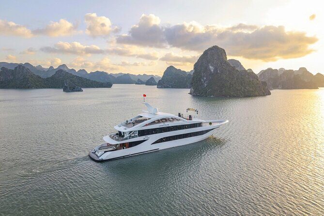Ha Long Bay Splendor  Leona Luxury 5-Star Day Excursion - Key Points
