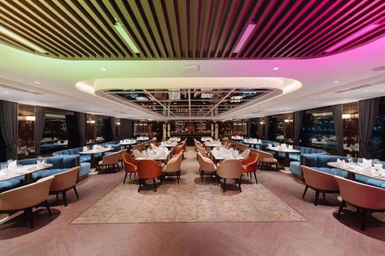 ha-long-city-bay-views-4-hours-voyage-on-saquila-yacht