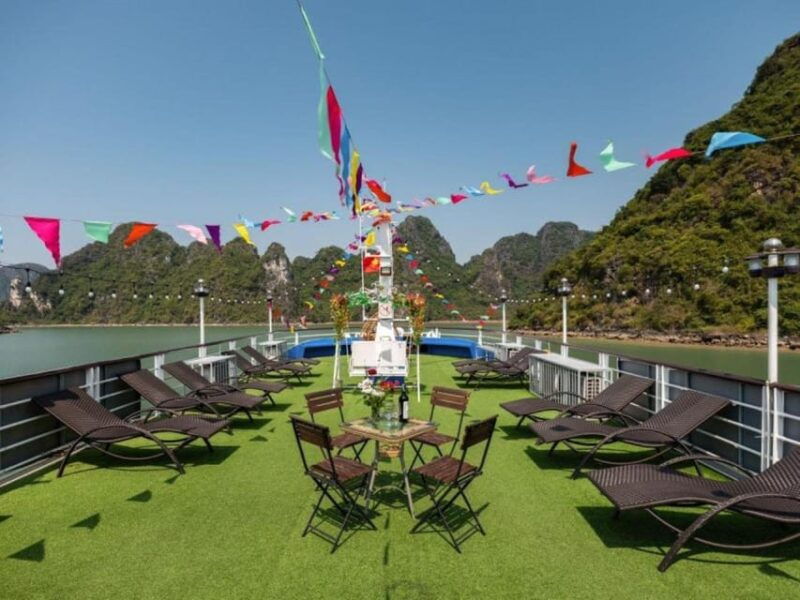 ha-long-half-day-cruise-with-lunch-kayaking-and-swimming