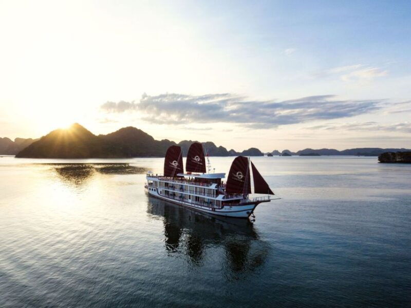 ha-long-lan-ha-bays-2-day-cruise-with-meals-kayaking