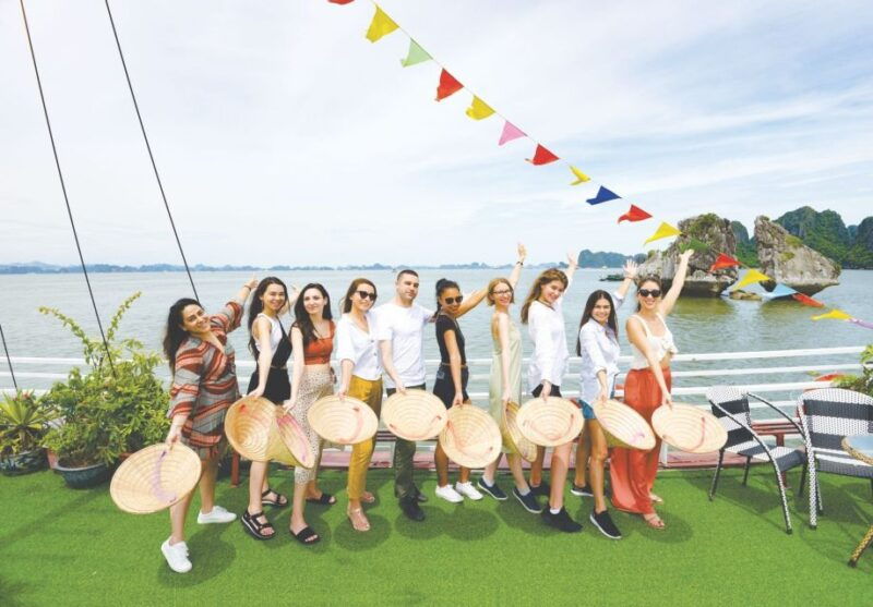 ha-noi-1-day-ha-long-bay-cruise-cave-titop-island-kayak