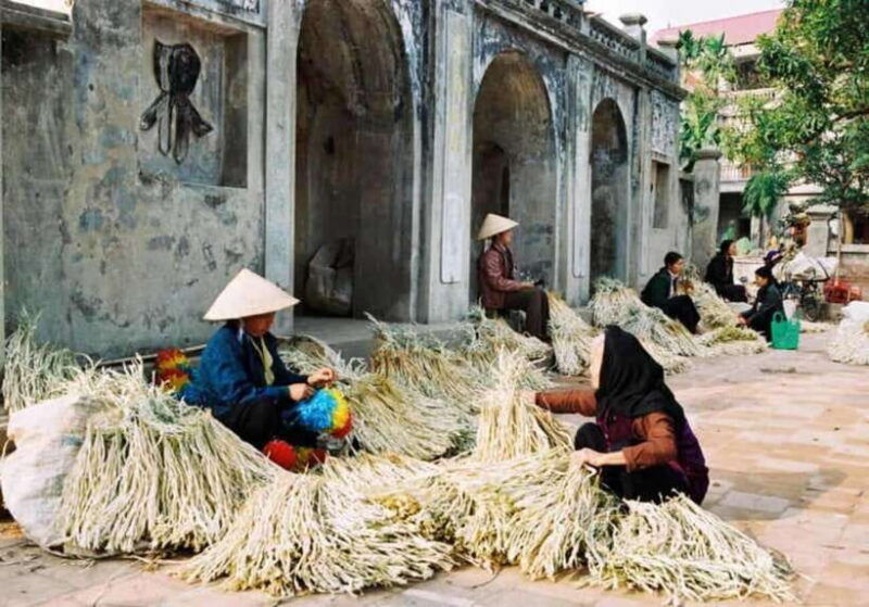 ha-noi-a-tour-of-the-conical-hat-and-incense-villages