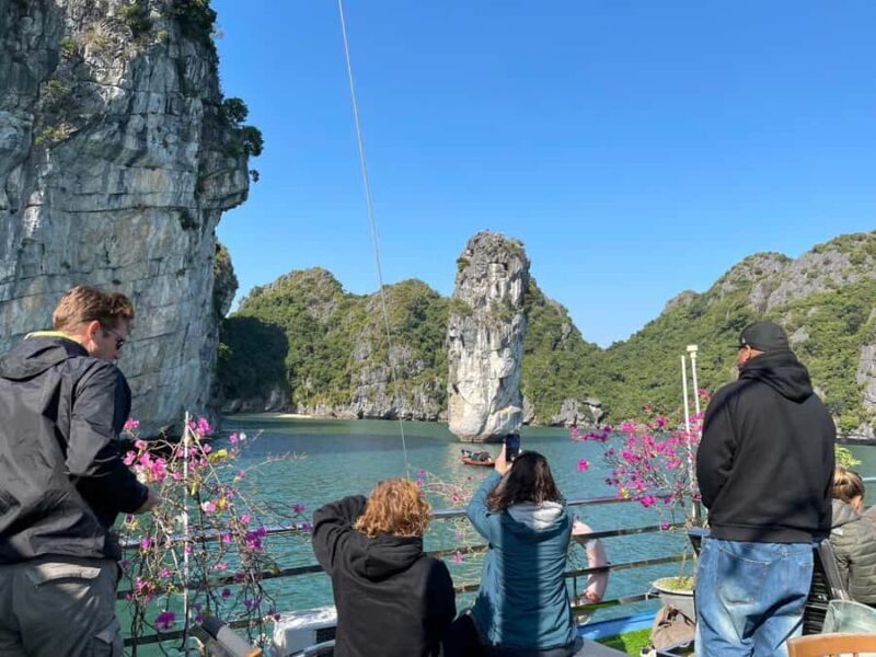 Ha Noi/Cat Ba: Lan Ha bay-Viet Hai village Cycling, Kayaking - An Overview of the Tour Experience