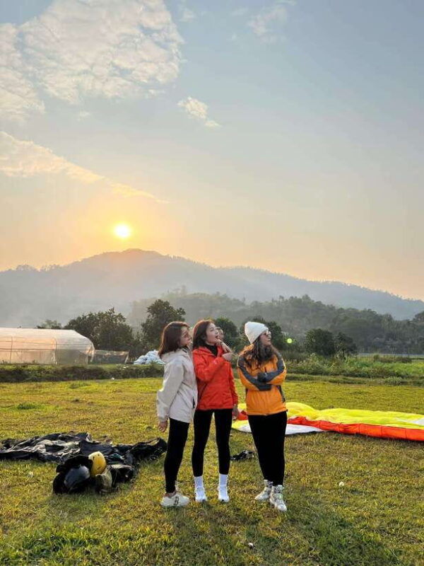 ha-noi-doi-bu-paragliding-experience