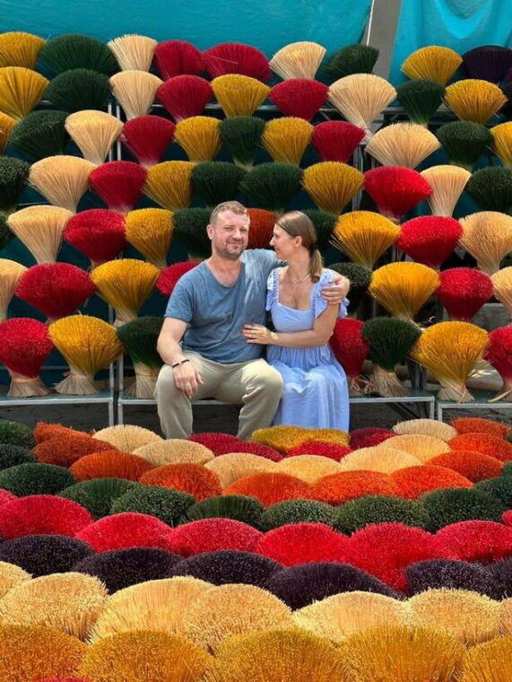 ha-noi-explore-quang-phu-cau-and-perfume-pagoda