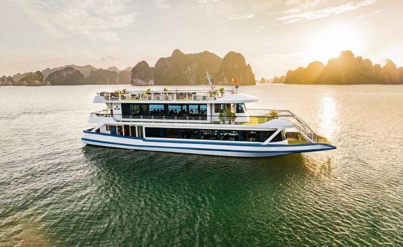 Ha Noi : Ha Long Bay 5-Star Cruise with Kayak & Buffet Lunch - Who Is This Tour Best For?