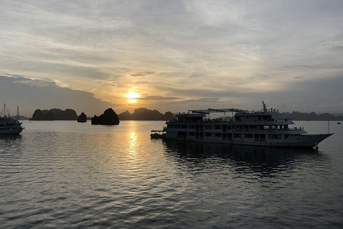Ha Noi - Ha Long Bay By Private Car - Arrival at Ha Long Bay and the Cruise