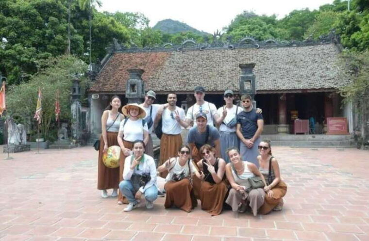 ha-noi-hoa-lu-trang-an-mui-cave-fullday-private-trip