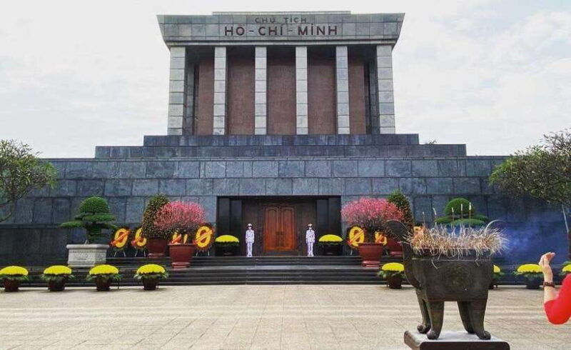 ha-noi-luxury-city-half-day-tour_morning