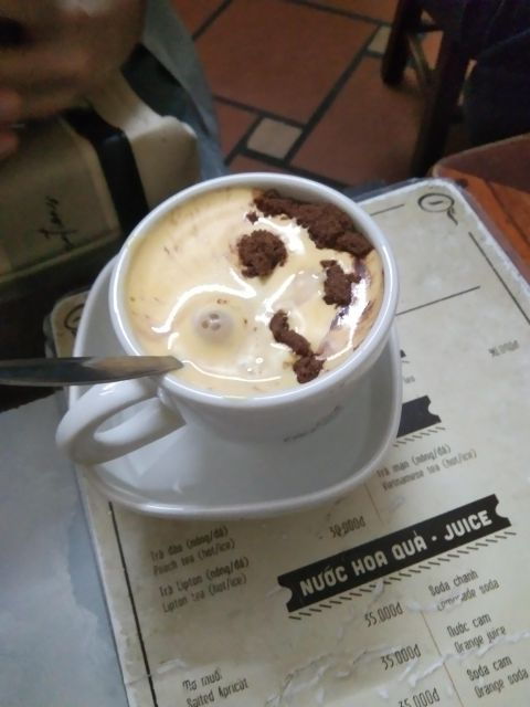 ha-noi-street-food-tour-with-train-street