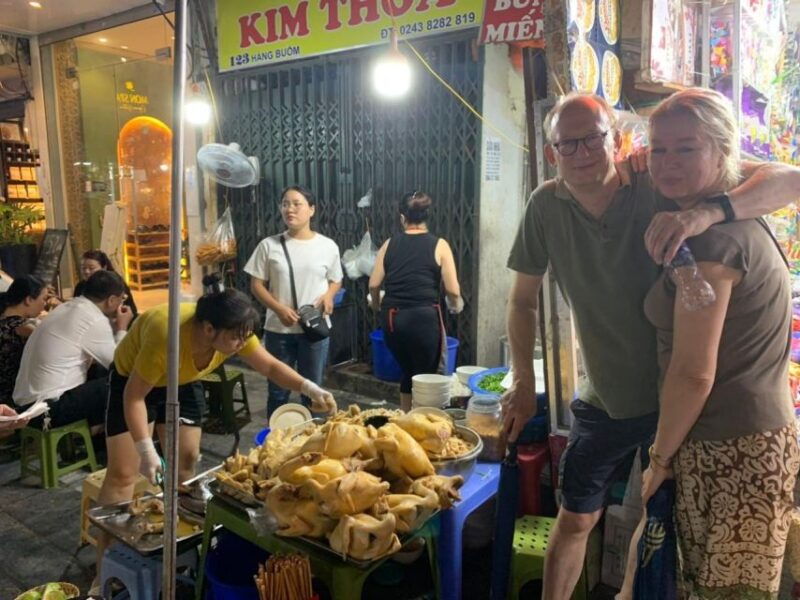 ha-noi-street-food-tour-with-train-street