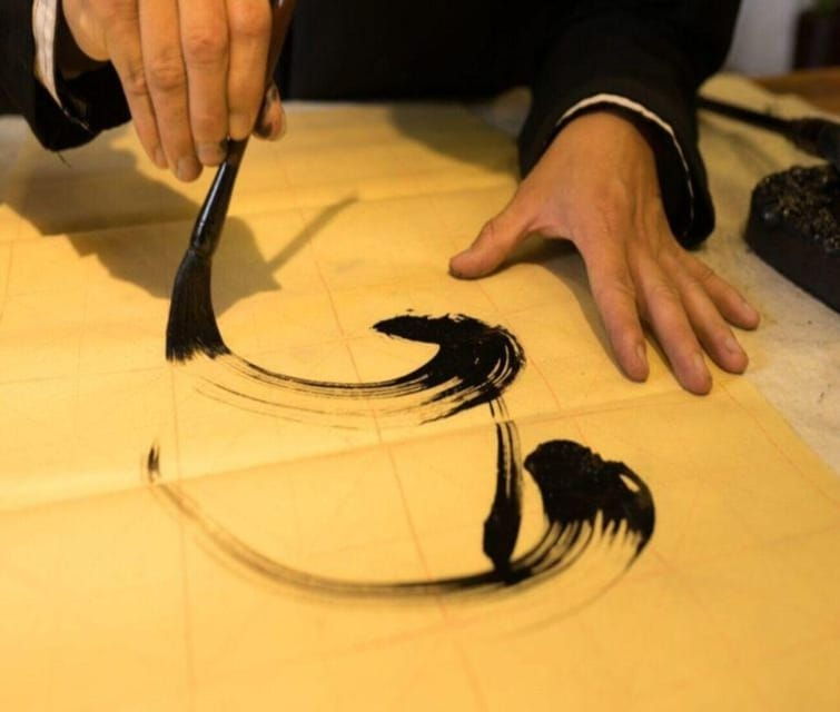 ha-noi-traditional-vietnamese-calligraphy-class