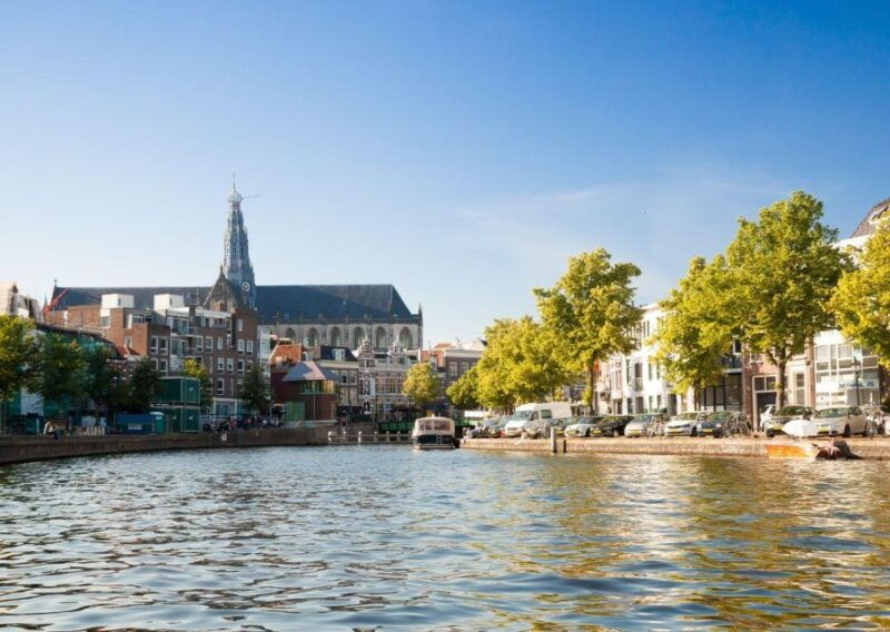 haarlem-dutch-windmill-spaarne-river-sightseeing-cruise