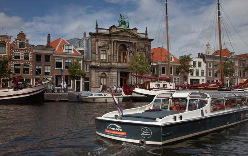 Haarlem: Local Cheese and Wine Cruise - The Food and Drink Experience