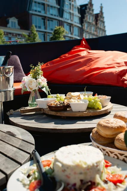 haarlem-sightseeing-boat-tour-with-snacks-and-drinks