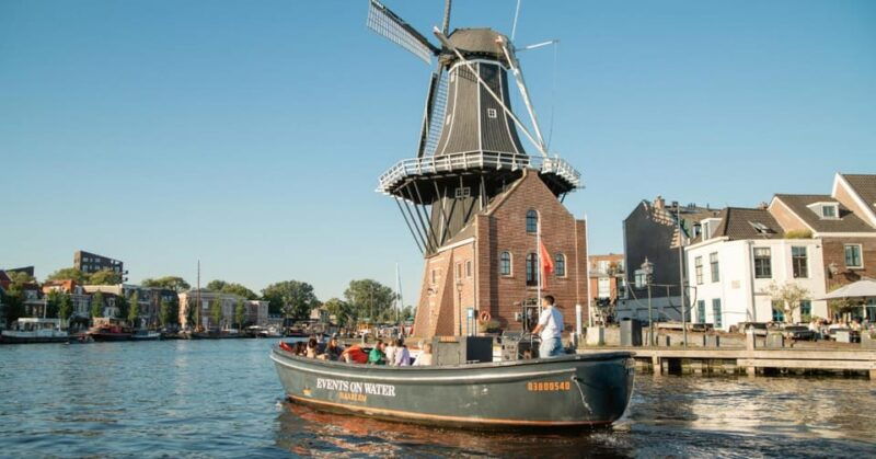 haarlem-sightseeing-boat-tour-with-snacks-and-drinks