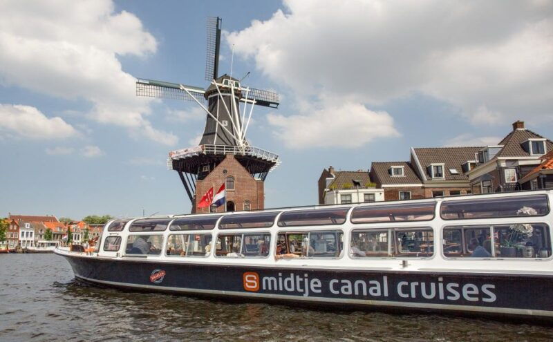 haarlem-sightseeing-canal-cruise-through-the-city-center